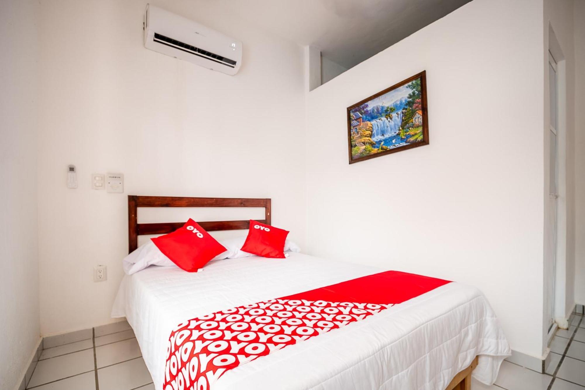 Oyo Hotel Posada San Vicente, Huatulco Санта-Мария-Уатулько Экстерьер фото